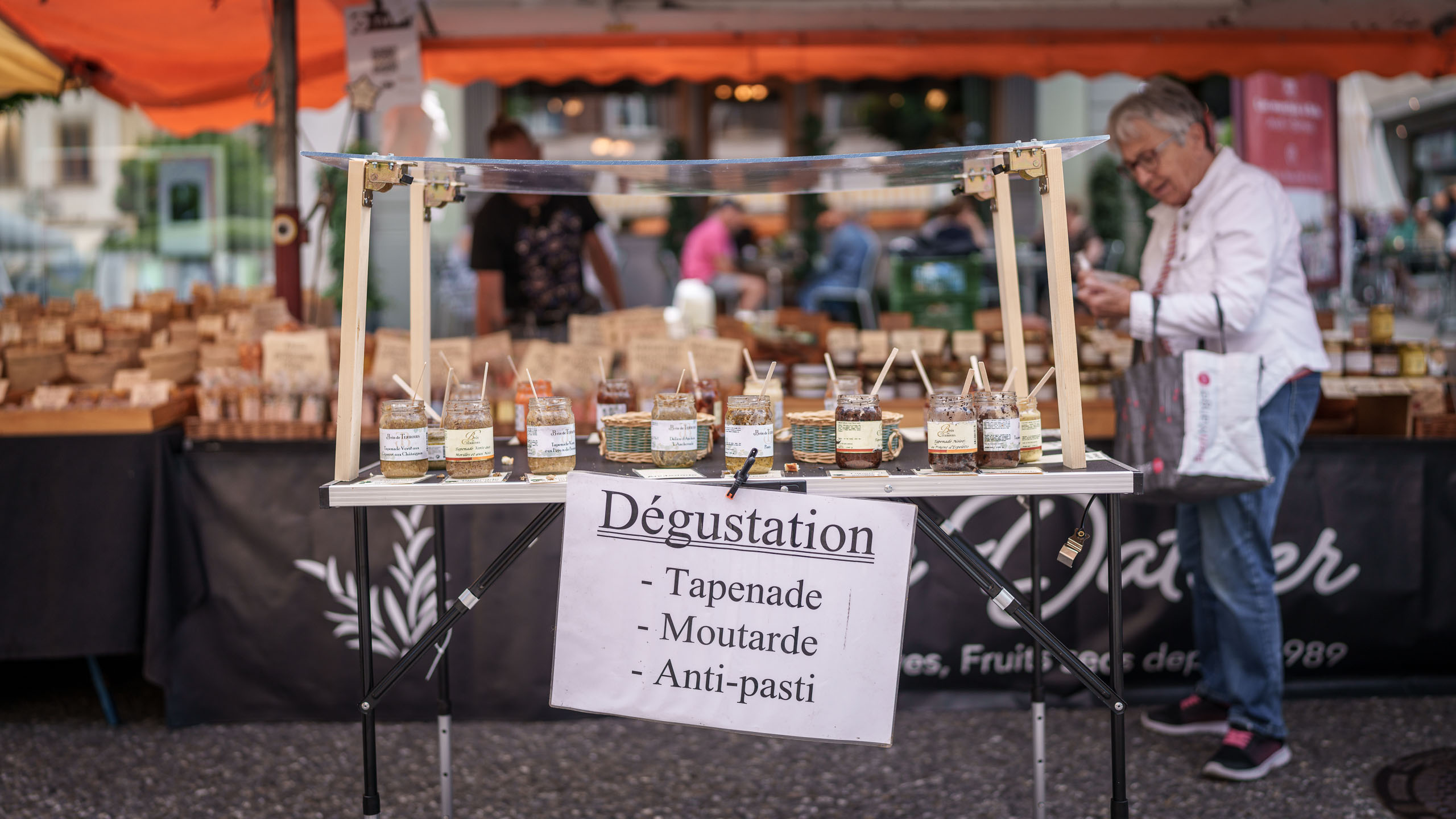 Es darf probiert werden.